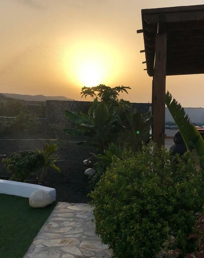 Country house Finca La Costa Tinajo