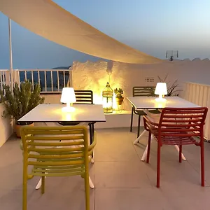 https://los-nidos-apartments-frigiliana.1costadelsol.com